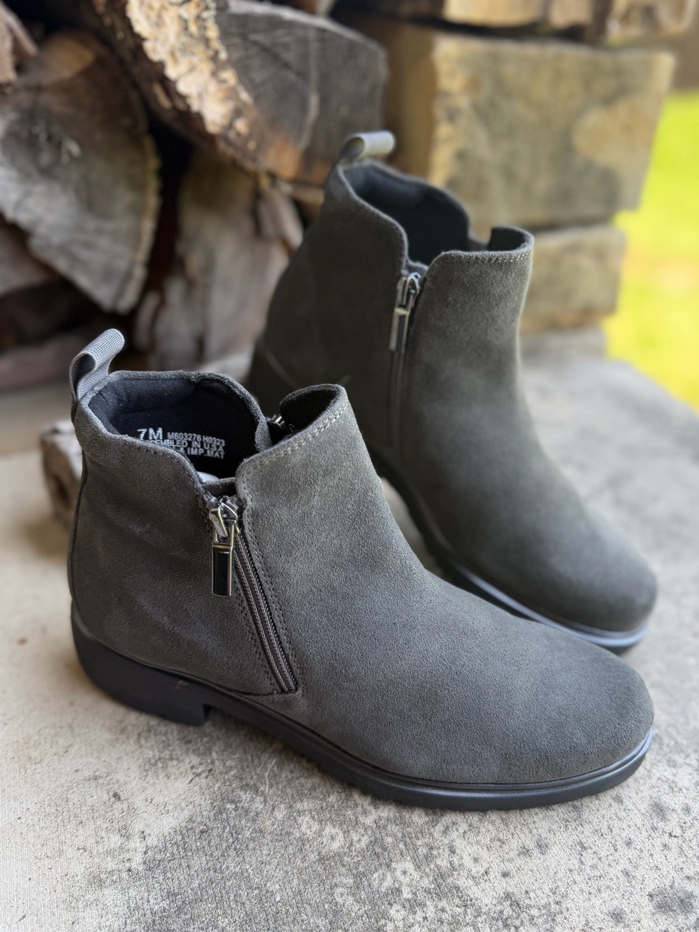 Munro‎ Rourke Women’s Gray Suede Ankle Booties NWOB Sz-7M.  K